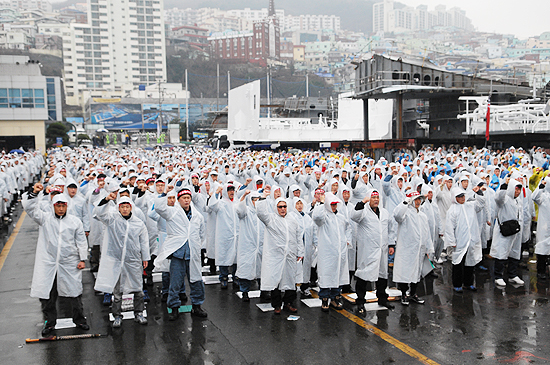 한진중공업 구조조정 사태.. 노조 반발