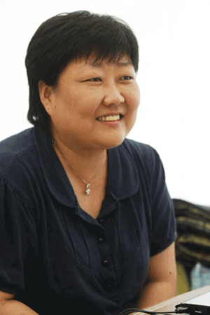 정보선 새시대예술연합 예술단장.
