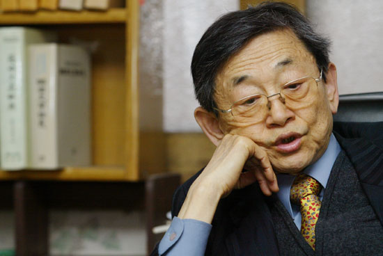 김경희 지식산업사 대표