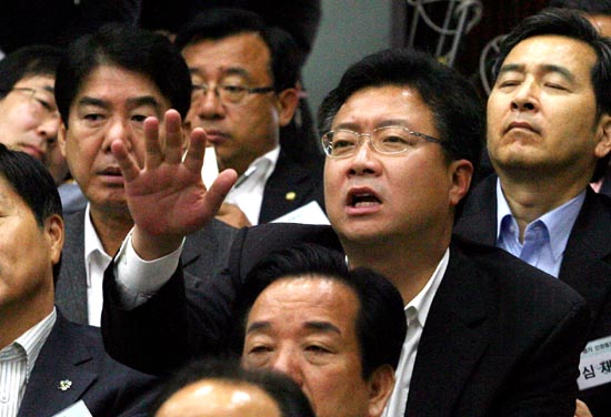 �� ������ �߾� �����ϴ� ���±� �ǿ�